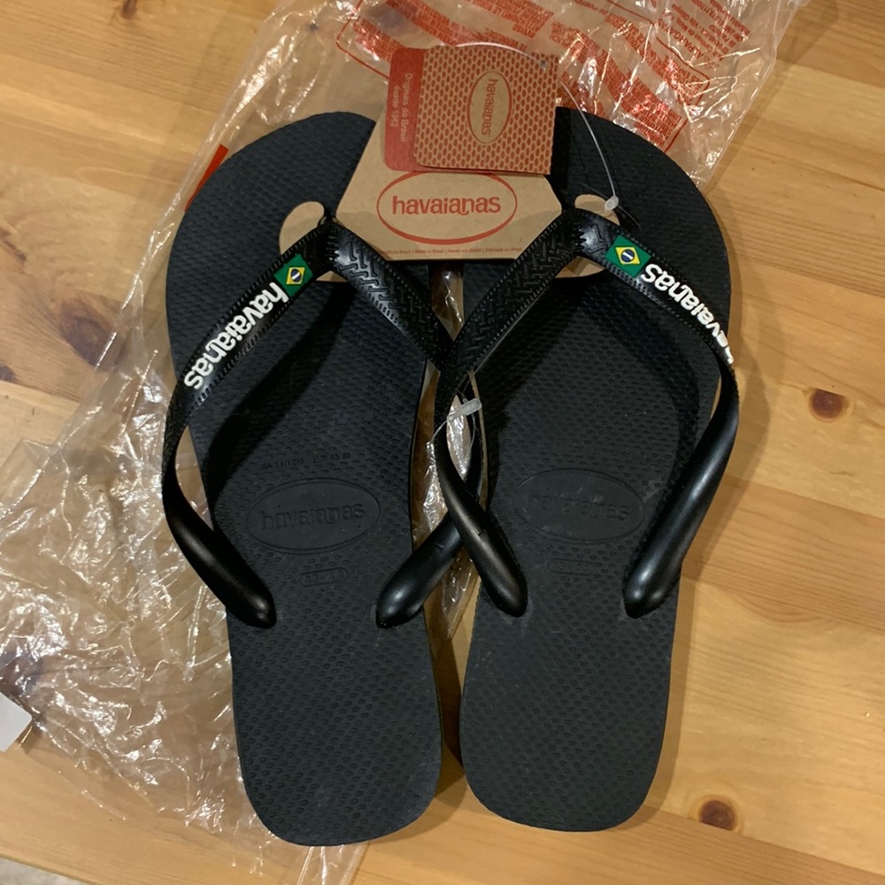 Havaiana’s Black Sandals - New with Tags